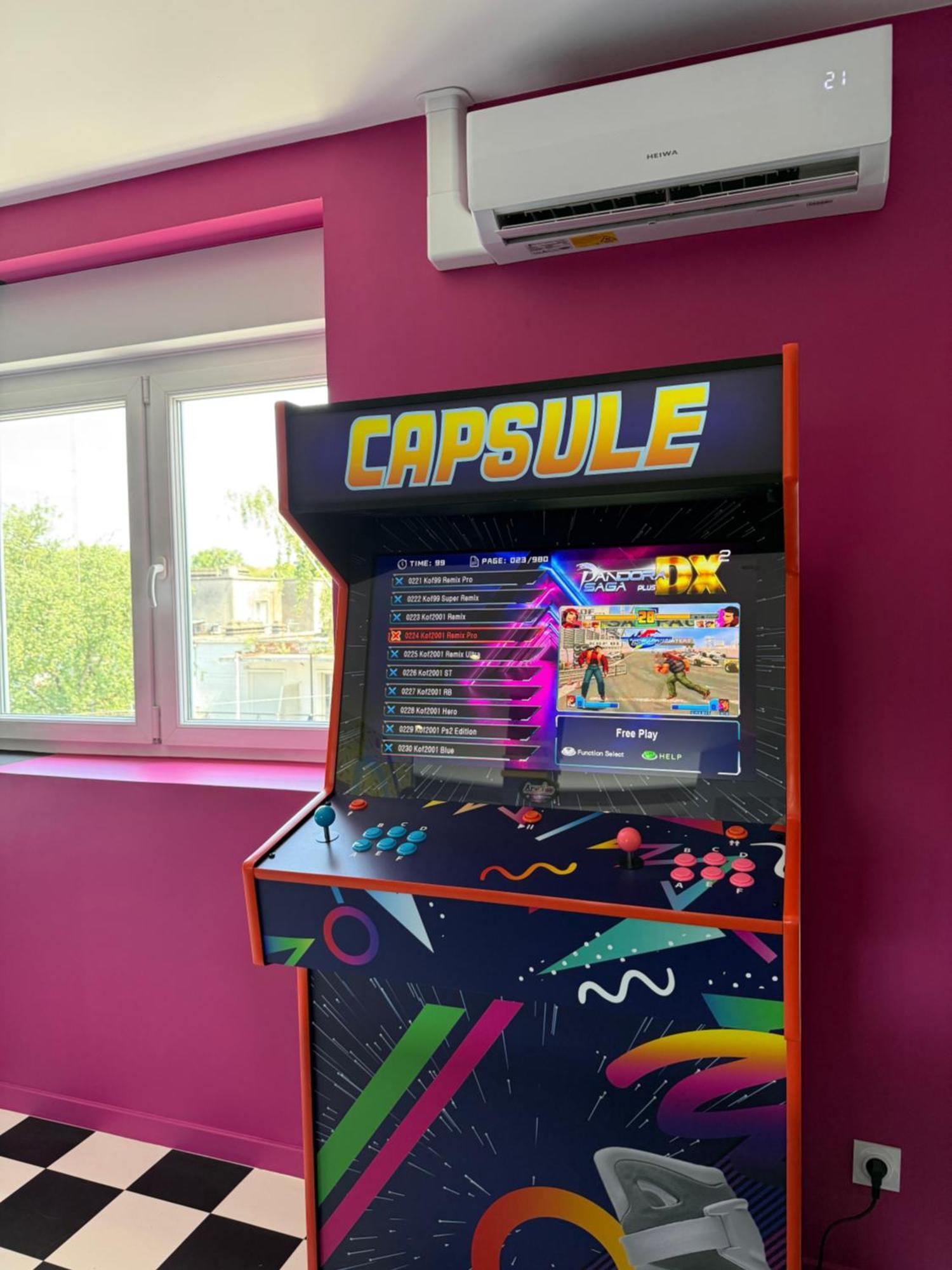 מובז' Capsule Retour Vers Le Futur מראה חיצוני תמונה