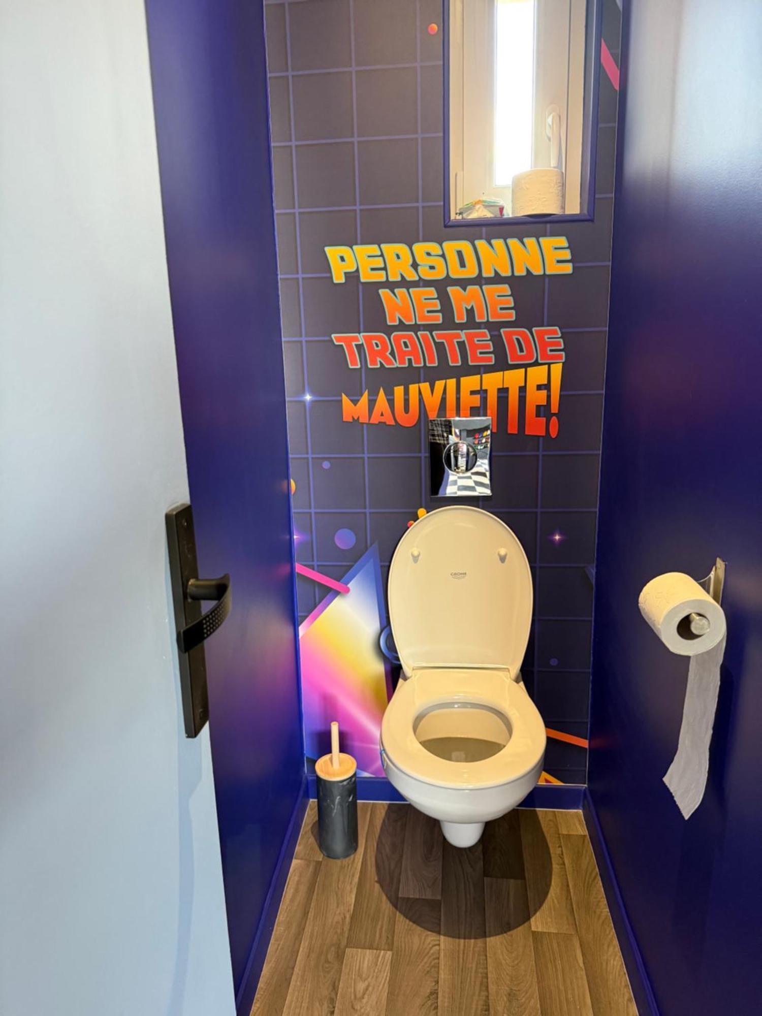 מובז' Capsule Retour Vers Le Futur מראה חיצוני תמונה