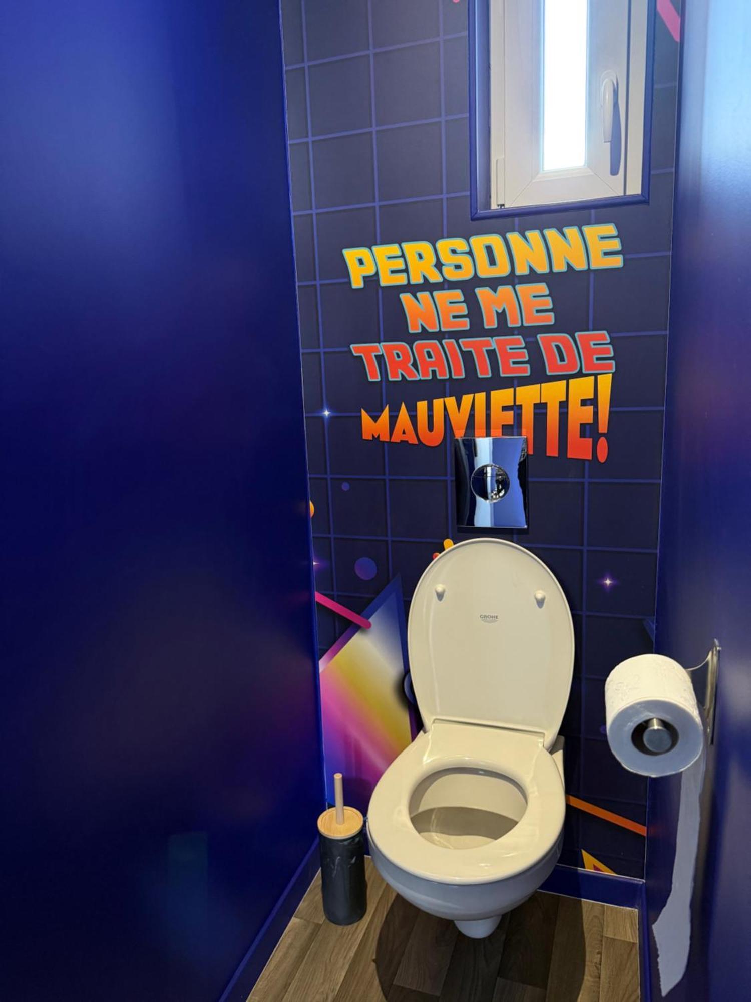 מובז' Capsule Retour Vers Le Futur מראה חיצוני תמונה